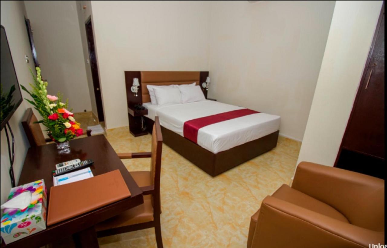 Hotel Gulshan Lake View Dhaka Exterior foto